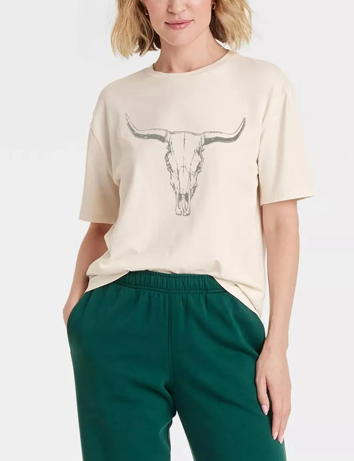 Arssm Women Cow Printed Graphic Tees Cowgirl T Shirts Vintage Western Short Sleeve Bull Skull Casual Top