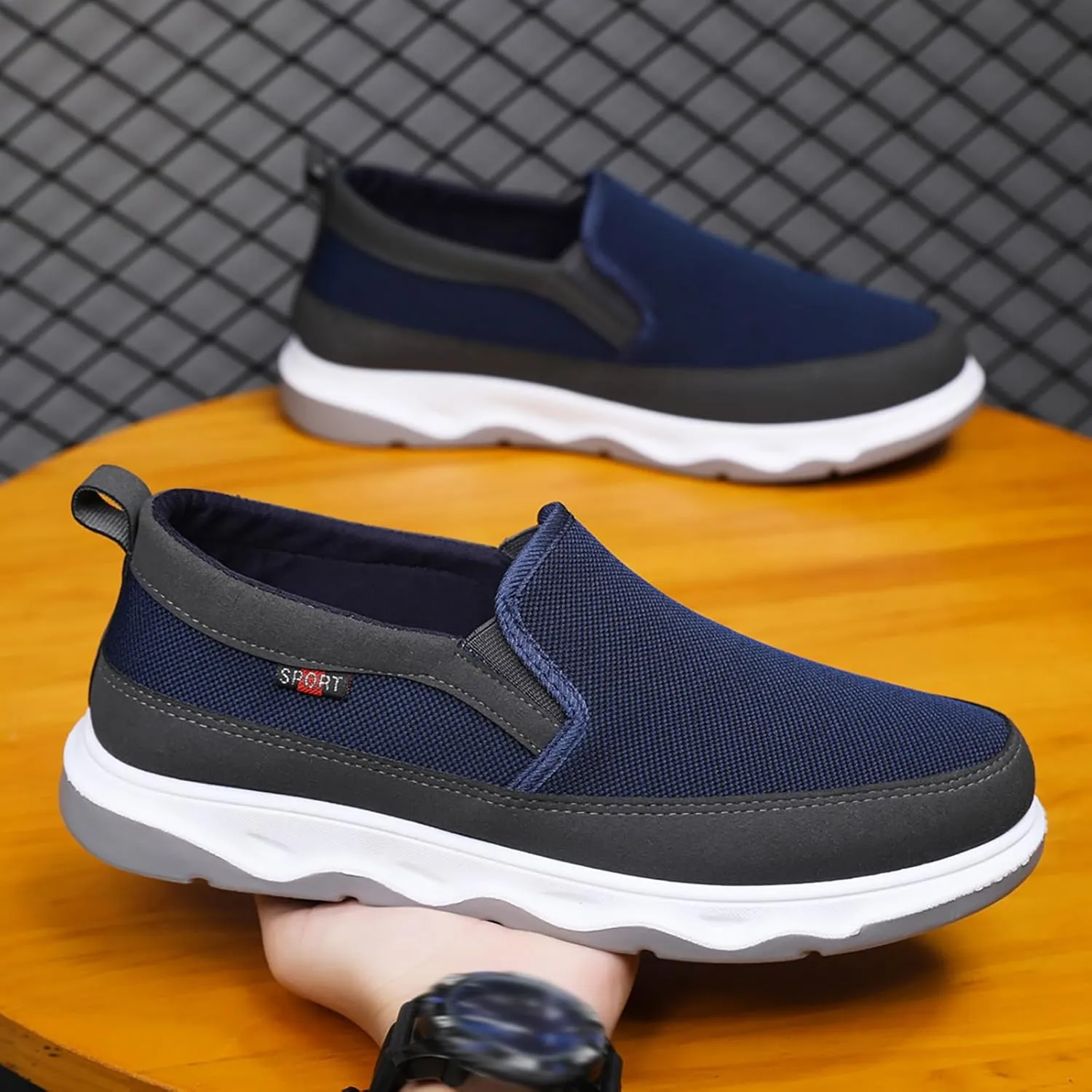 Breathable Diabetic Shoes for Men Casual Sneaker Mesh Breathable Walking Shoe Hook and Loop Orthopedic Sneakers