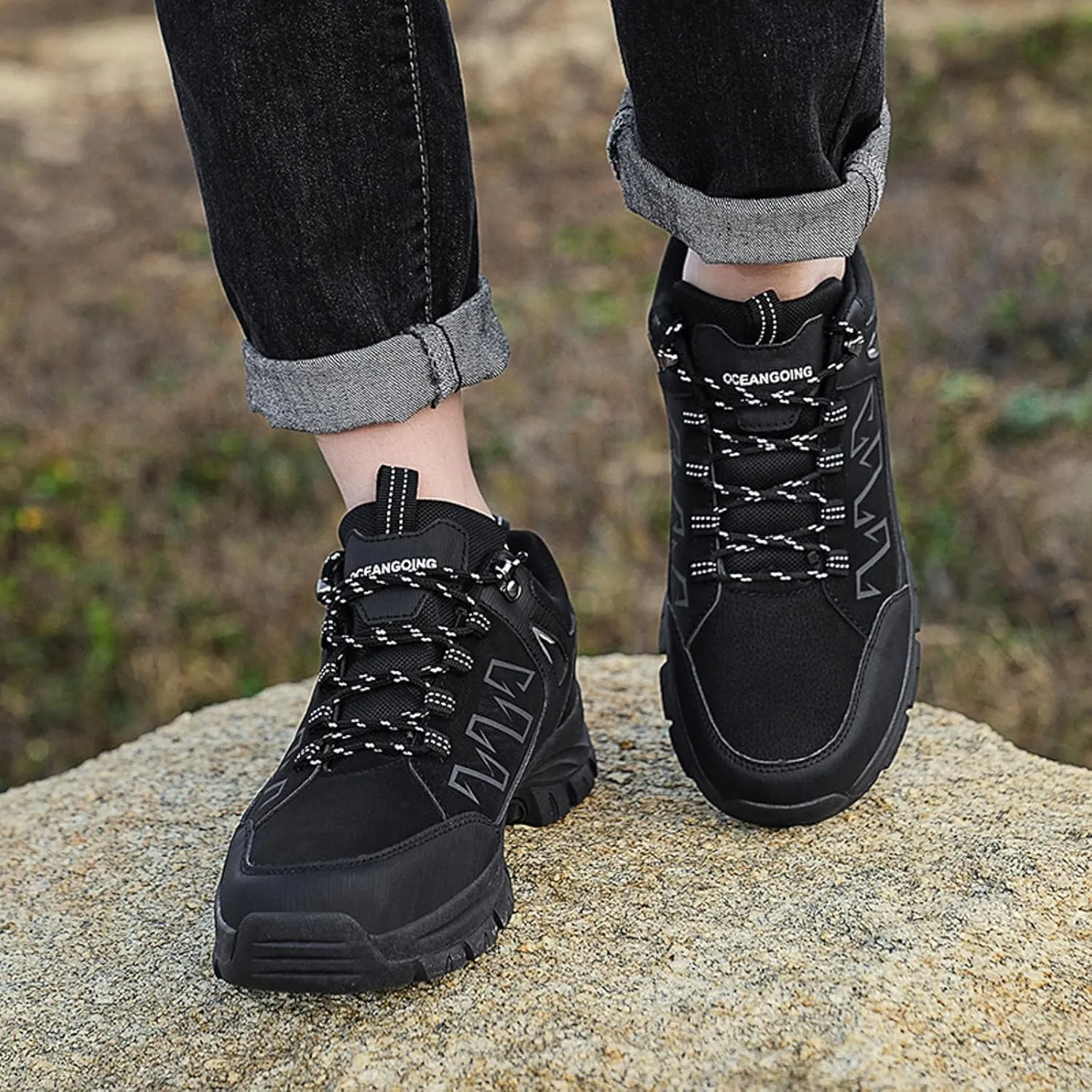 Breathable Dress Sneaker Men Sports Shoes New Pattern Simple Fashionable Thick Sole Outdoor Mountaineering Shoes