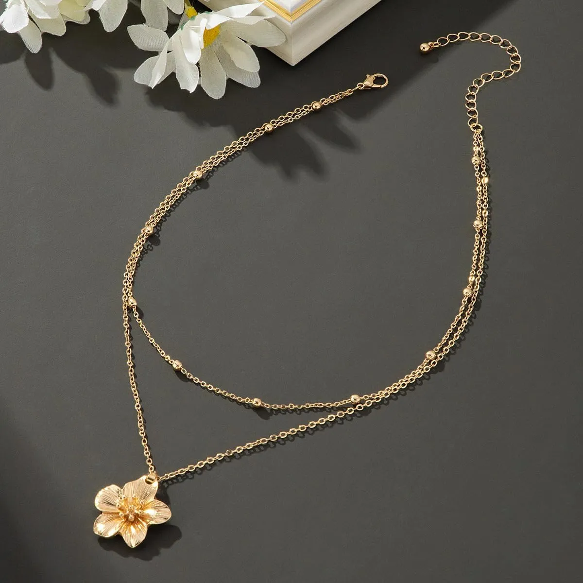 Gold Flower Necklace for Women Floral Pendant Choker Statement Necklaces Trendy Flowers Layered Necklaces