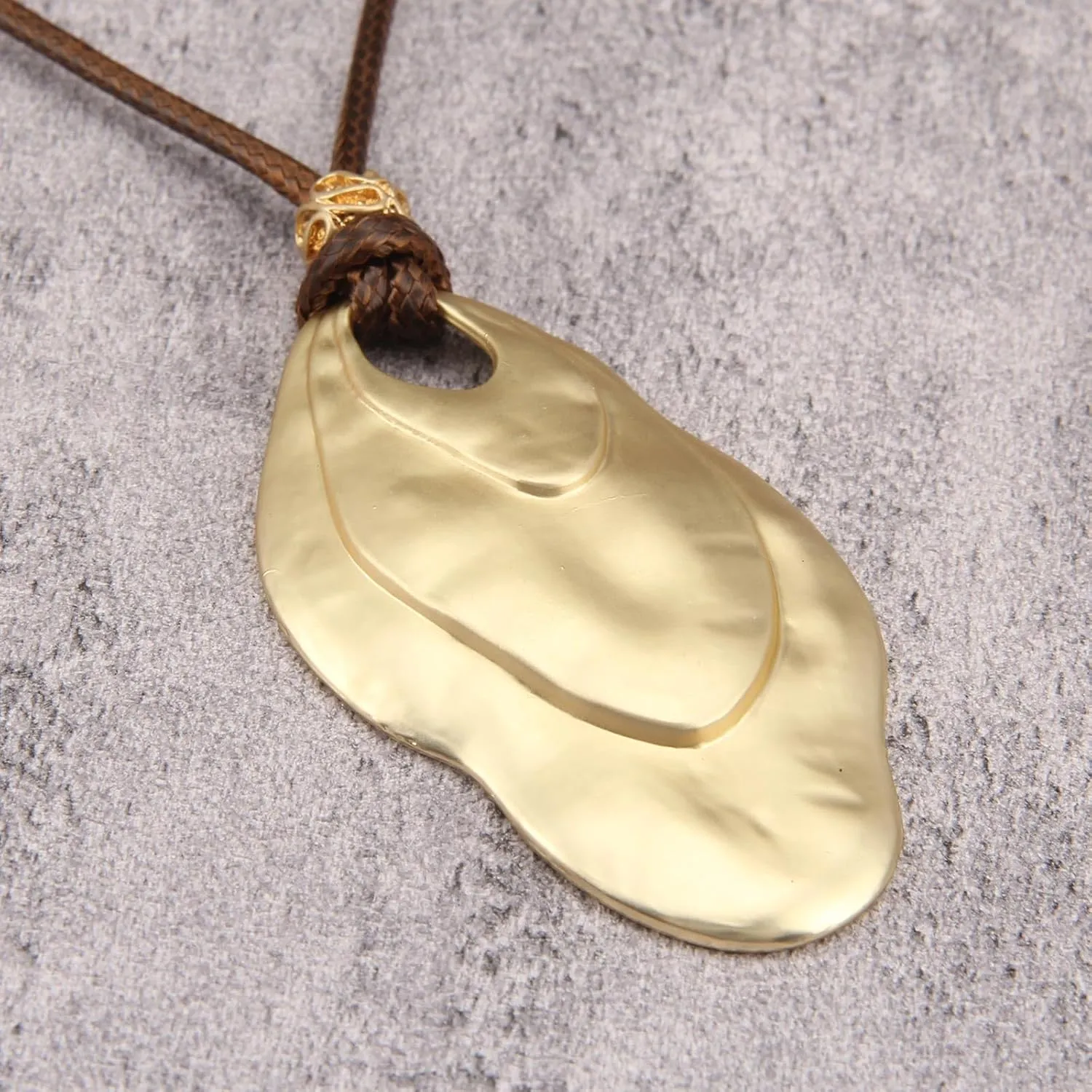 Leather Long Necklaces for Women Chunky Necklaces Boho Retro Pendant Necklace Adjustable Rope Women's Jewelry