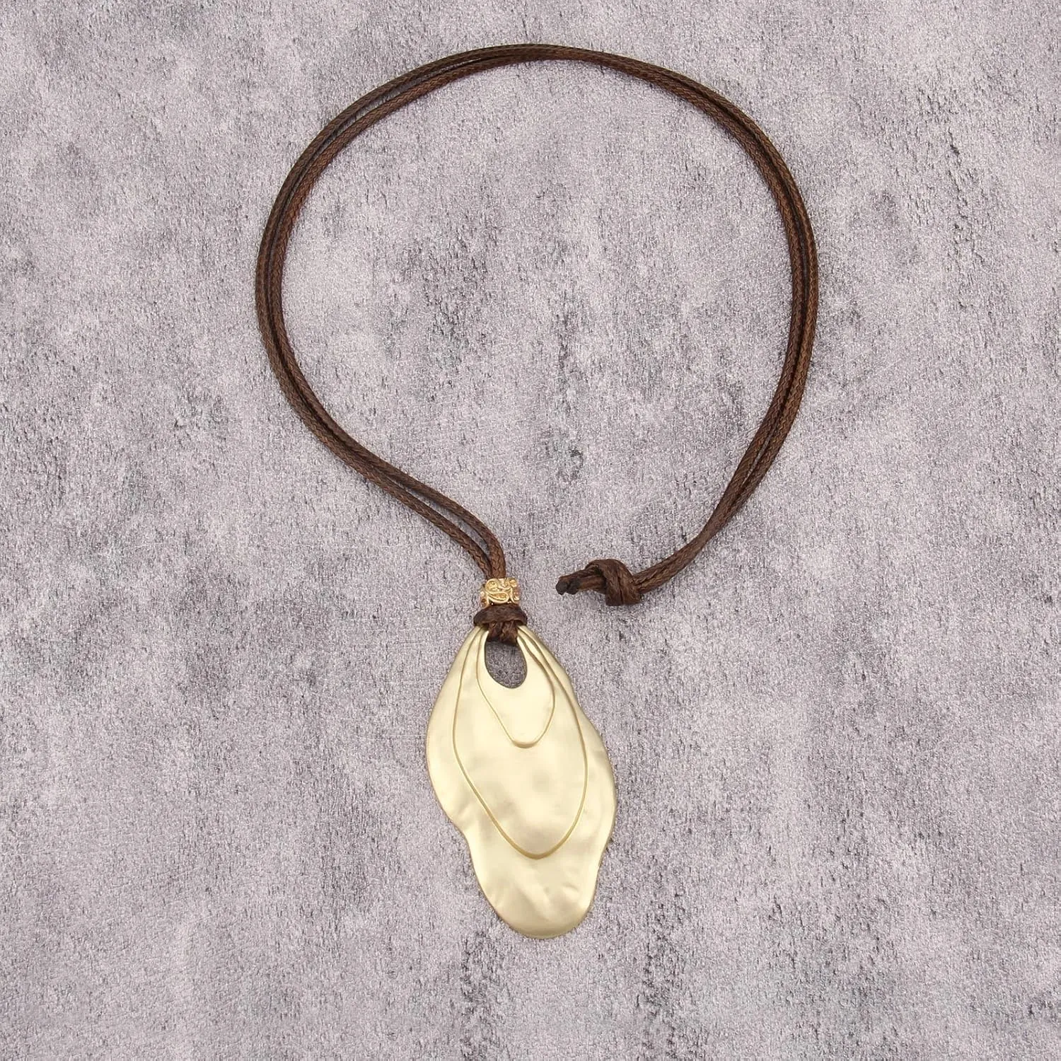 Leather Long Necklaces for Women Chunky Necklaces Boho Retro Pendant Necklace Adjustable Rope Women's Jewelry