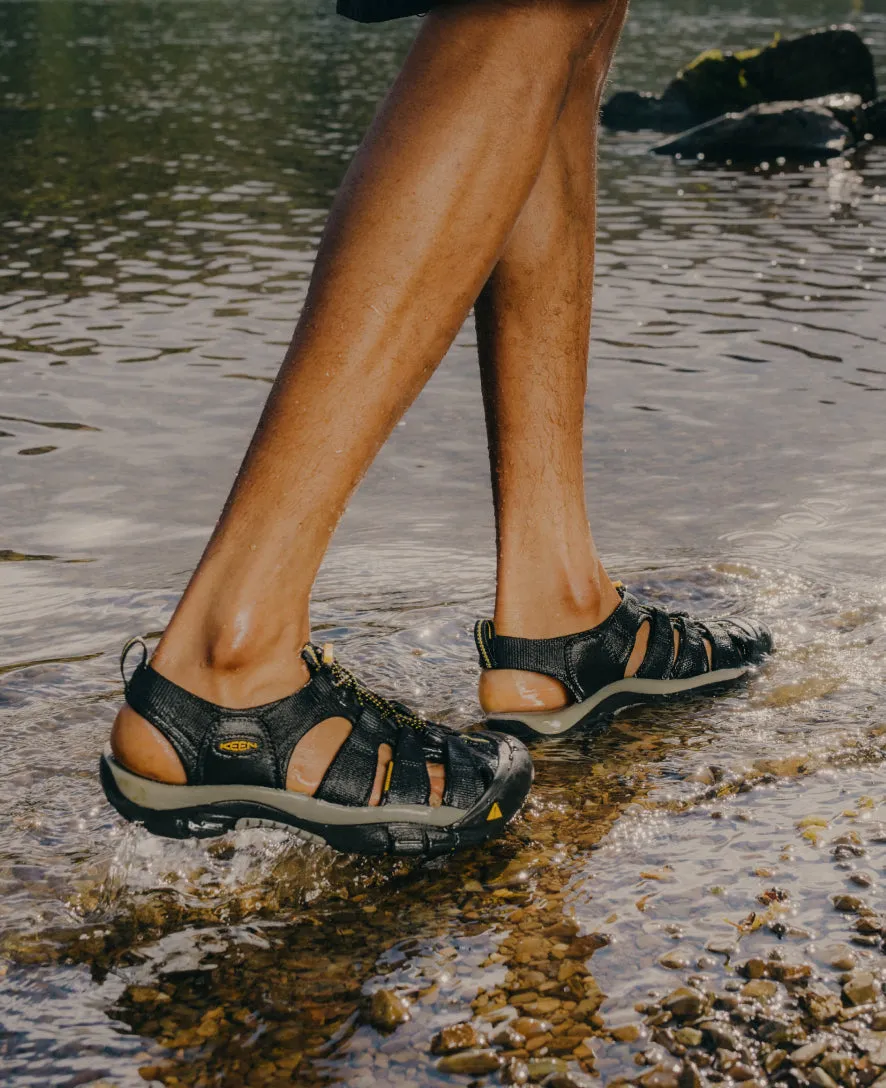 Men's Newport H2 Sandal Wide  |  Black