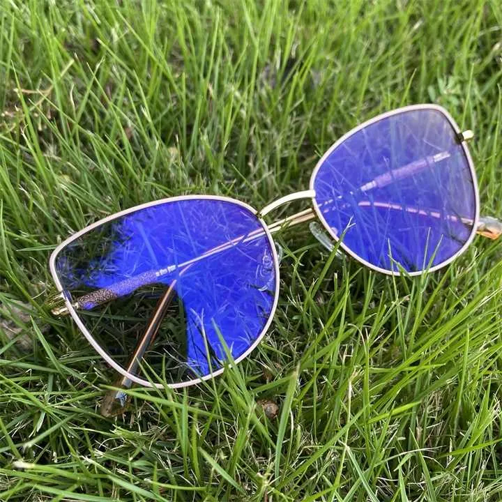 Photochromic Blue Anti Reflective Deep-نظارات شمسية نسائية