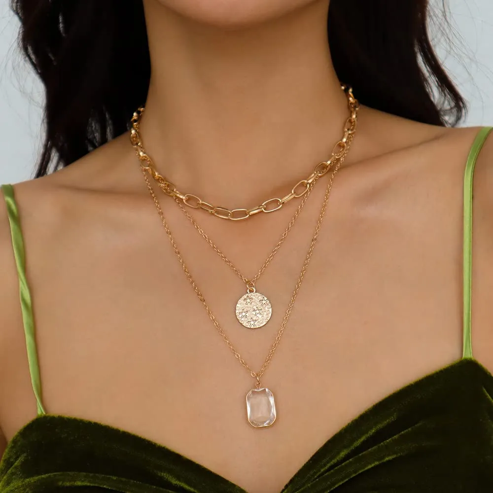 Punk Layered Necklaces Diamond Pendant Necklace Statement Choker Necklaces Punk Jewelry for Women(Gold)
