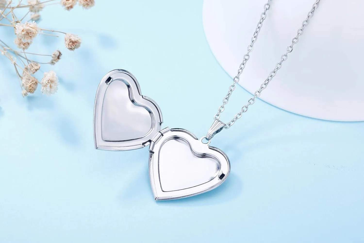 YOUFENG Love Heart Locket Necklace that Holds Pictures Polished Lockets Necklaces Birthday Gifts