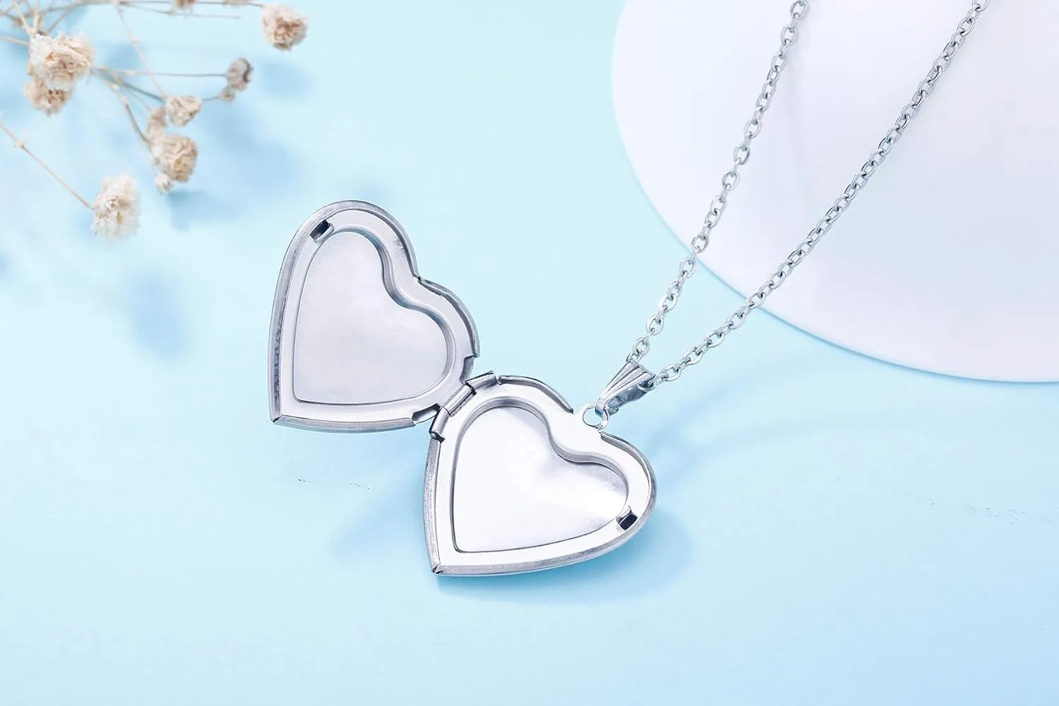 YOUFENG Love Heart Locket Necklace that Holds Pictures Polished Lockets Necklaces Birthday Gifts
