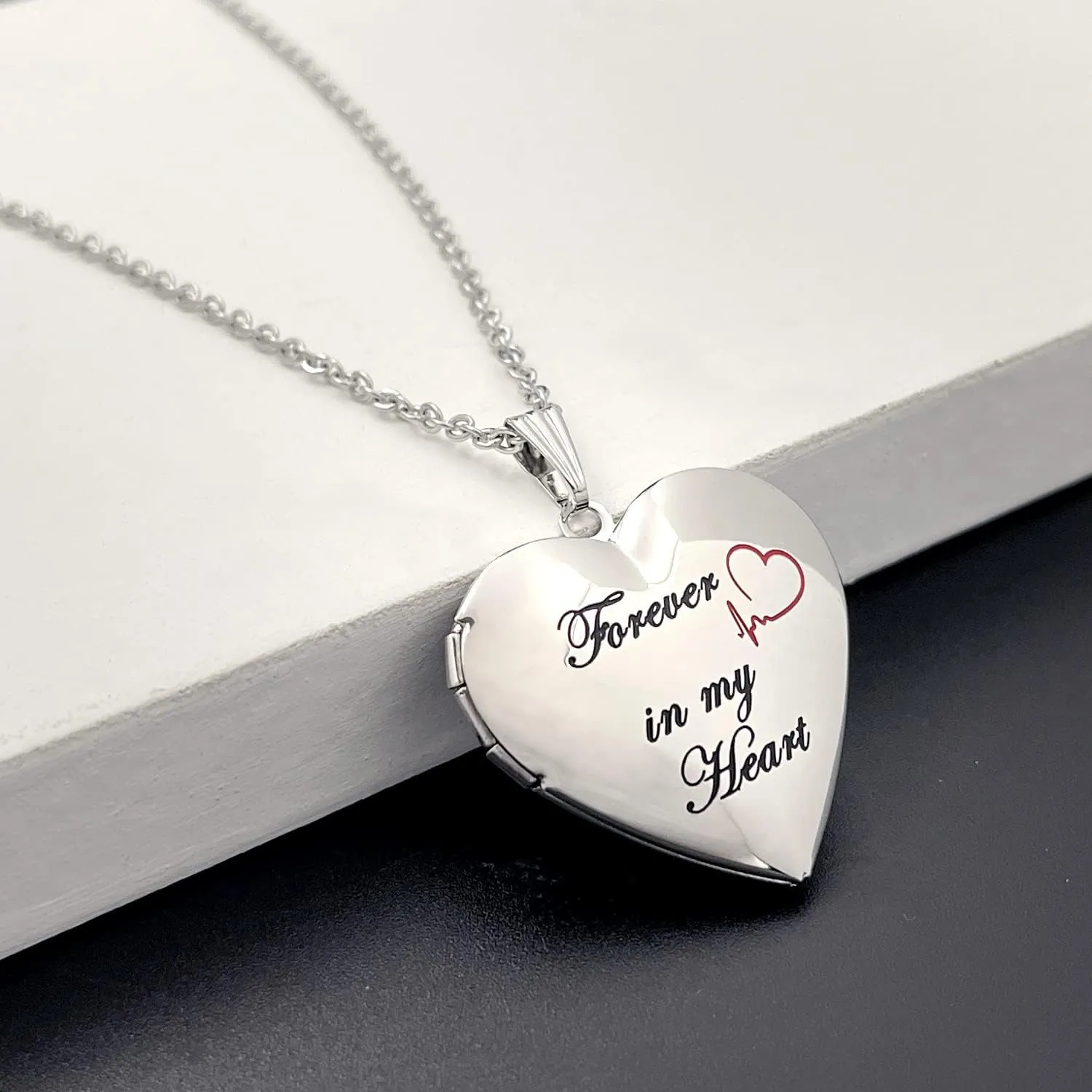 YOUFENG Love Heart Locket Necklace that Holds Pictures Polished Lockets Necklaces Birthday Gifts